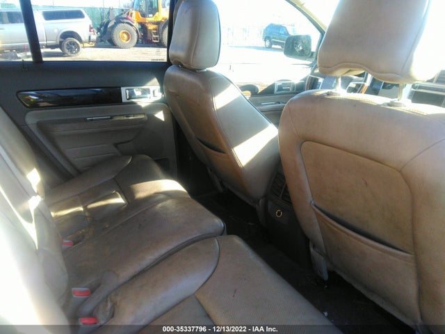 Lincoln MKX 2010 2LMDJ8JC1ABJ21271 Image 8