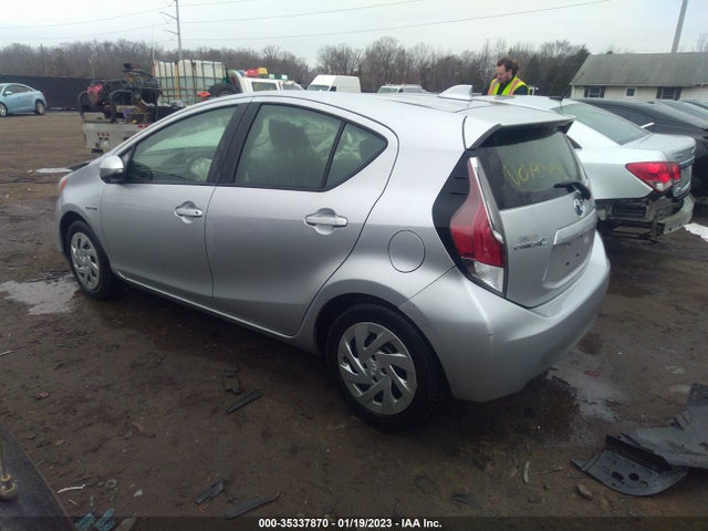 2016 Toyota Prius, VIN: JTDKDTB3XG1135870
