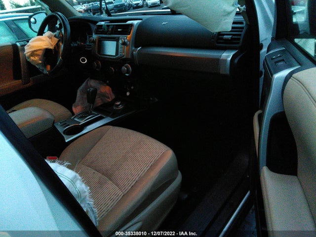 Toyota 4RUNNER SR5 2016 JTEBU5JR0G5296704 Image 6