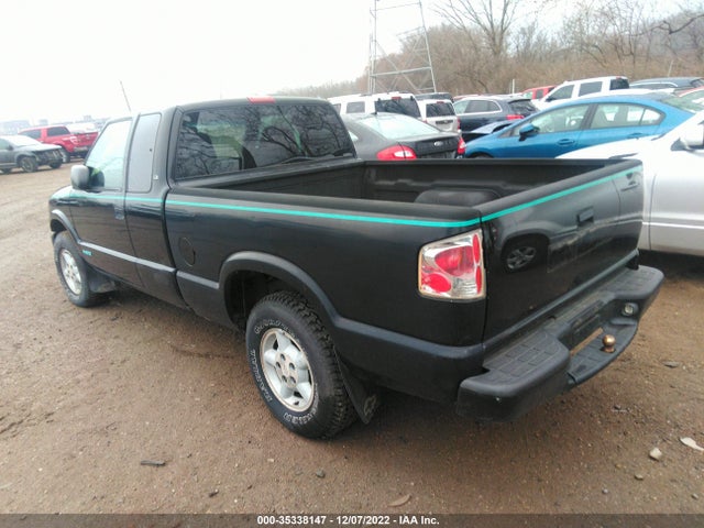 2001 CHEVROLET S-10 LS VIN: 1GCDT19W718158991