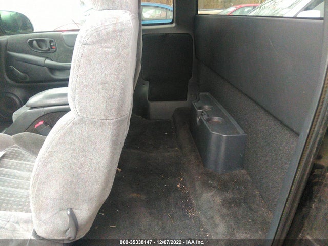 2001 CHEVROLET S-10 LS VIN: 1GCDT19W718158991
