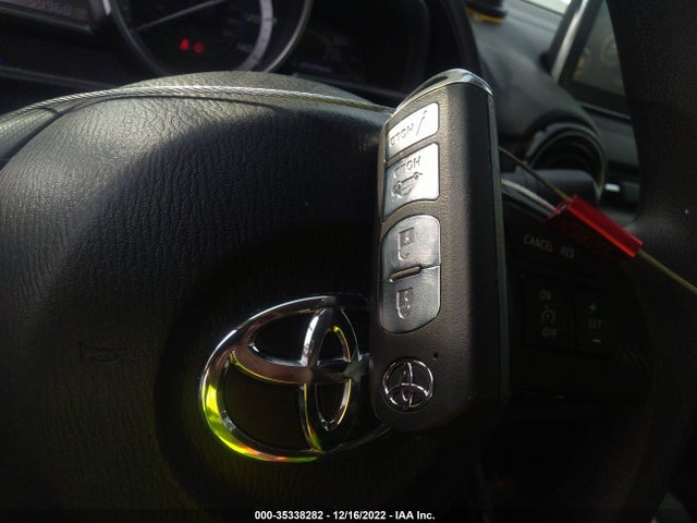 2018 Toyota Yaris, VIN: 3MYDLBYV9JY323721