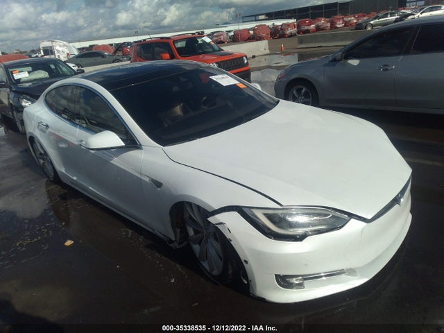 Tesla MODEL S 2016 5YJSA1E43GF142510 главное изображение