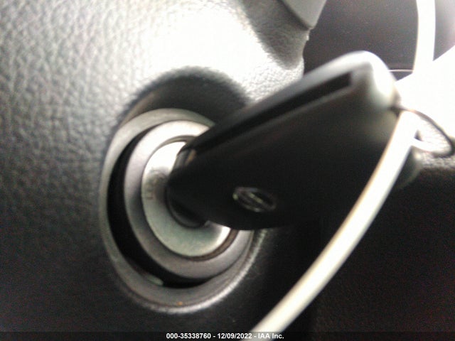 2018 NISSAN ROGUE S VIN: JN8AT2MT2JW463000
