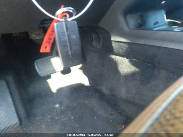 Lincoln MKT 2010 2LMHJ5FR0ABJ08721 Image 3