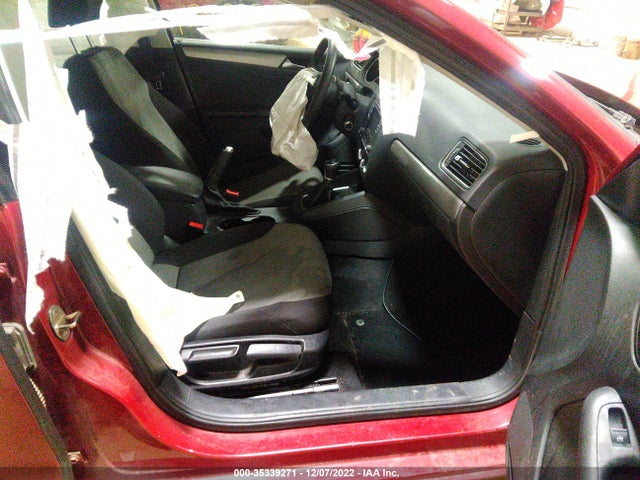 3VW167AJ1HM413215 Volkswagen Jetta 1.4t S