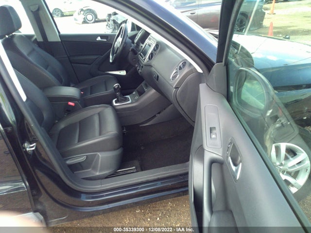 WVGAV7AX7HK020638 Volkswagen TIGUAN