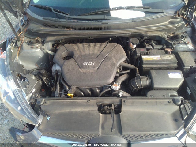 2016 Hyundai Veloster, VIN: KMHTC6AD2GU288305