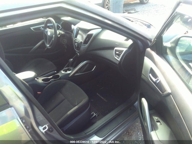 2016 Hyundai Veloster, VIN: KMHTC6AD2GU288305