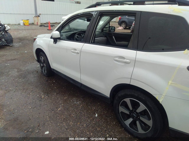 Subaru Forester Premium 2017 JF2SJAGC5HH510337 Image 6