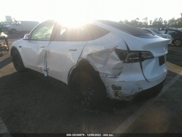 Tesla Model Y Long Range 2021 5YJYGDEEXMF188852 Image 4