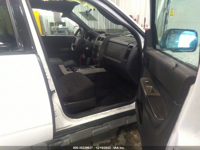 2009 FORD ESCAPE XLT VIN: 1FMCU93759KB45756