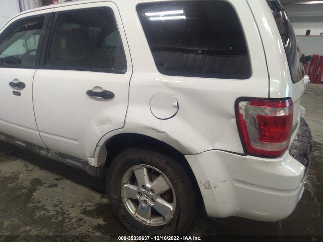 2009 FORD ESCAPE XLT VIN: 1FMCU93759KB45756