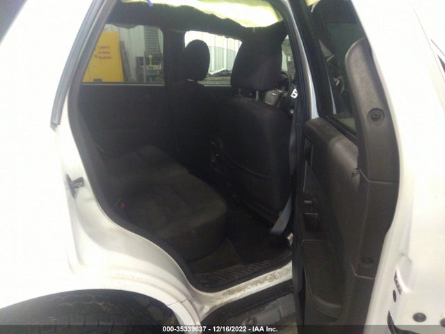 2009 FORD ESCAPE XLT VIN: 1FMCU93759KB45756