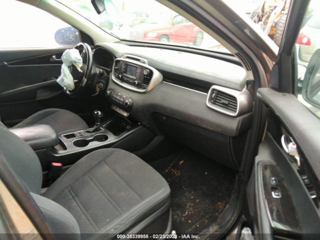 5XYPGDA30GG122615 KIA SORENTO LX