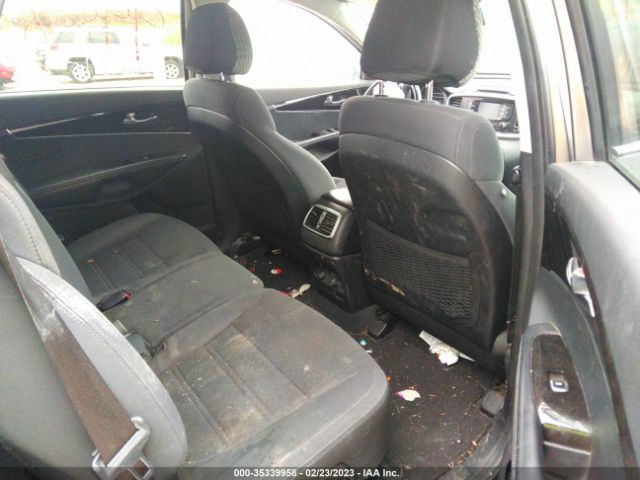 5XYPGDA30GG122615 KIA SORENTO LX