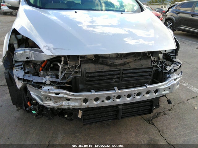 2016 Ford C-Max, VIN: 1FADP5CU4GL106202