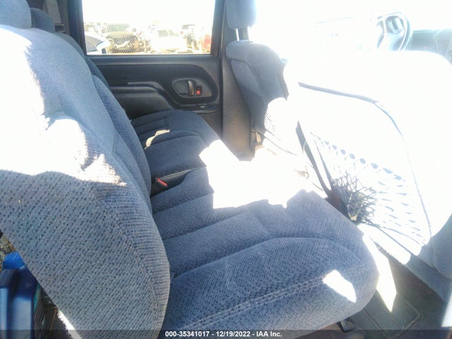 1995 GMC SUBURBAN C2500 VIN: 1GKGC26N9SJ701562