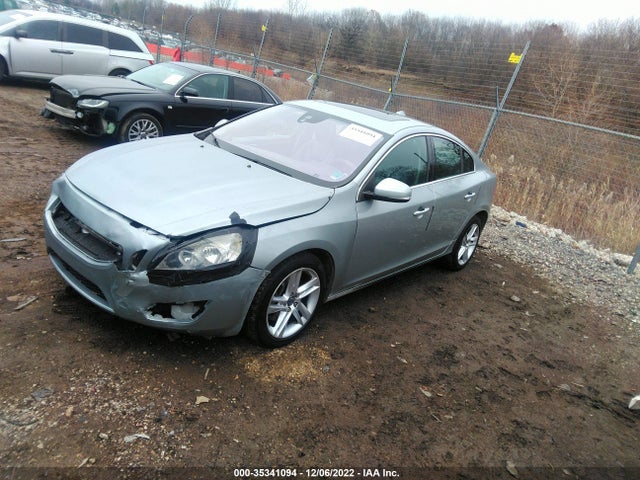 Volvo S60 T5 2013 YV1612FS4D2202713 Image 2
