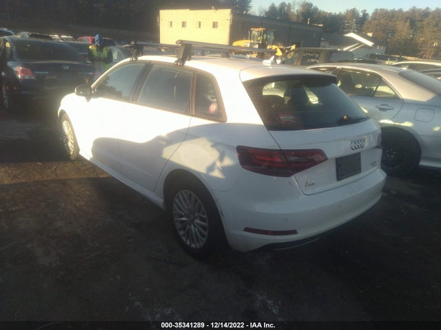 2016 Audi A3, VIN: WAUVPBFF6GA097117