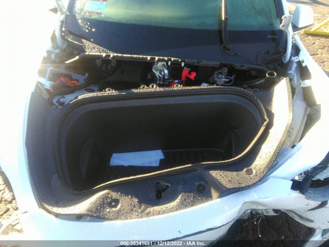 Tesla Model Y Long Range 2022 7SAYGAEE4NF558485 Image 11