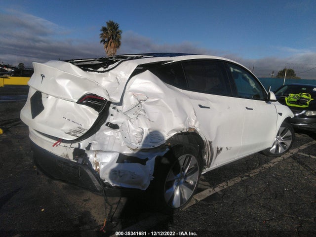 Tesla Model Y Long Range 2022 7SAYGAEE4NF558485 Image 5