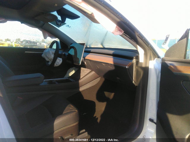 Tesla Model Y Long Range 2022 7SAYGAEE4NF558485 Image 6