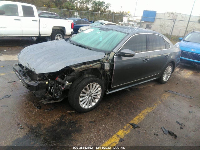 1VWBT7A30HC040913 Volkswagen Passat 1.8t Se