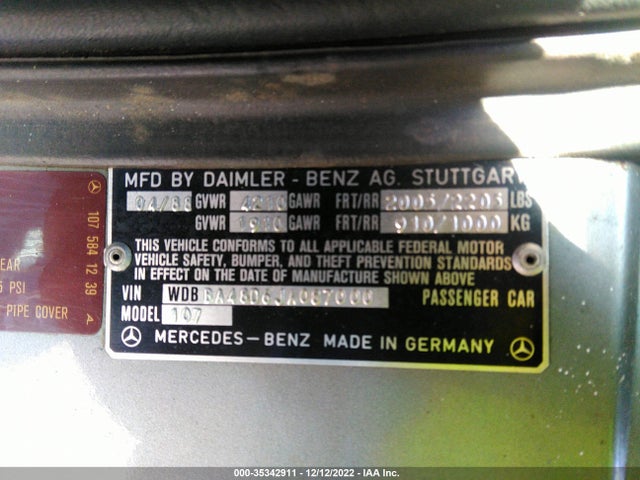 1988 MERCEDES-BENZ 560 SL VIN: WDBBA48D6JA087000