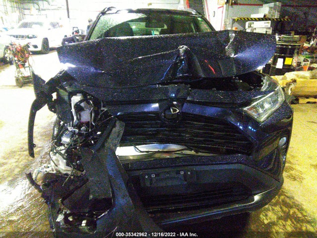 2021 TOYOTA RAV4 XLE VIN: 2T3P1RFV1MW184059