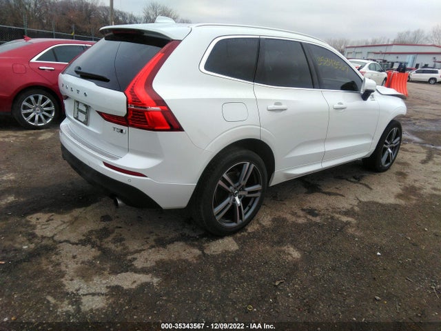 2021 Volvo XC60, VIN: YV4102RK8M1876736
