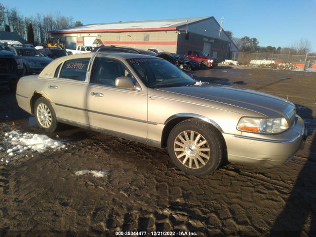 Lincoln Town Car Signature 2004 1LNHM81W34Y614214 zdjęcie główne