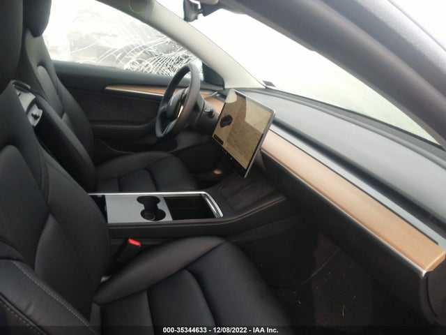 5YJ3E1EB8NF324191 Tesla MODEL 3