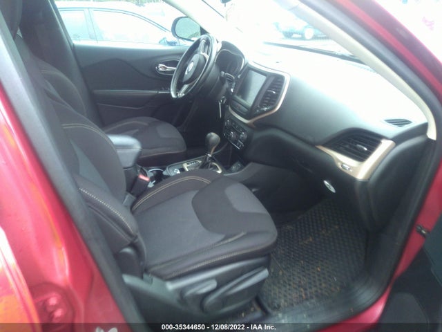 2015 Jeep Cherokee, VIN: 1C4PJLCB7FW671424