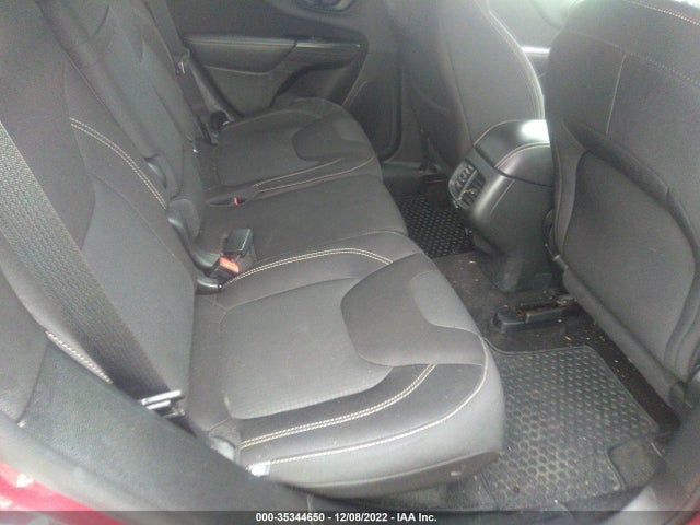 2015 Jeep Cherokee, VIN: 1C4PJLCB7FW671424