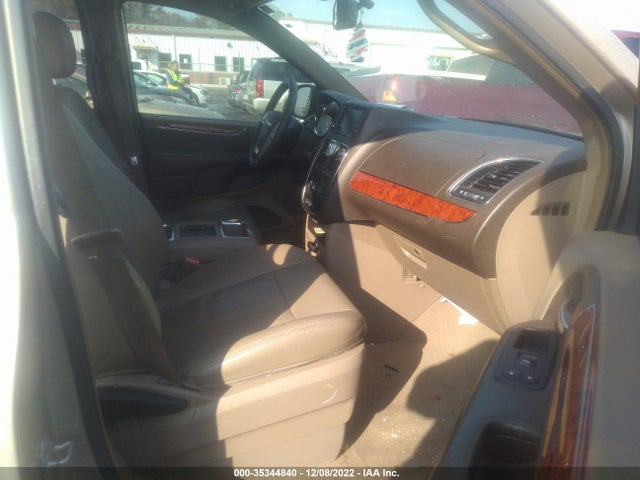 2015 Chrysler Town & Country, VIN: 2C4RC1BG3FR715500