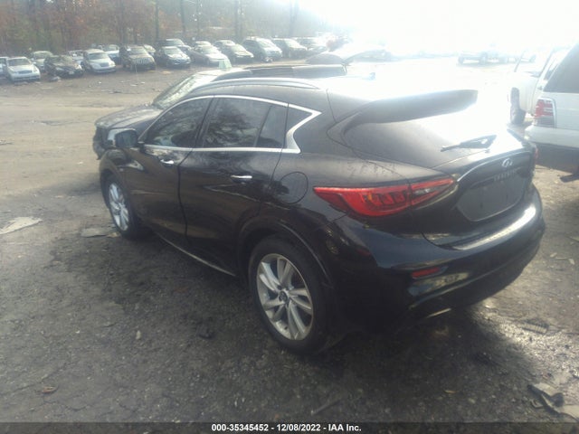 2017 Infiniti QX30, VIN: SJKCH5CP0HA021719