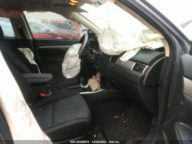 JA4AD2A30JZ051552 Mitsubishi Outlander Es