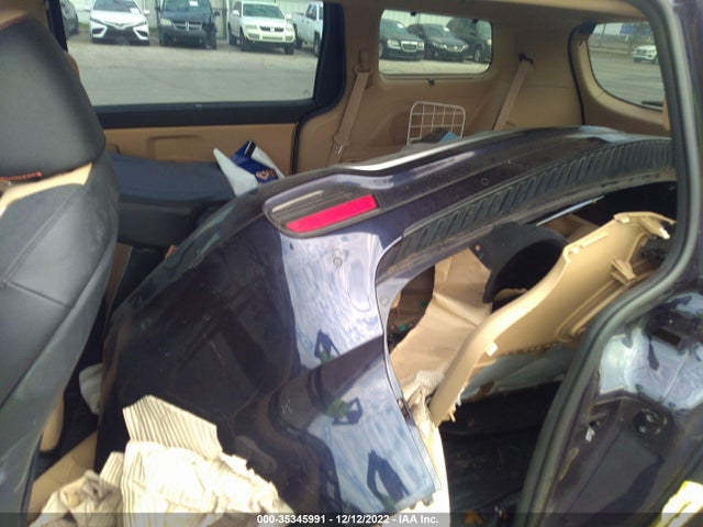2020 Kia Sedona, VIN: KNDMC5C11L6589801