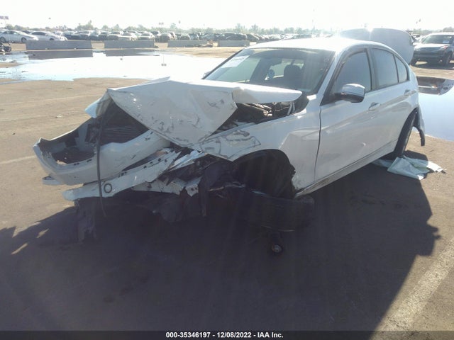 BMW 3 Series 320i 2018 WBA8E1G56JNU93678 Image 2