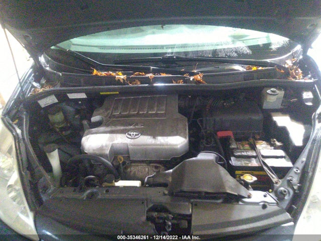 2010 TOYOTA SIENNA XLE VIN: 5TDYK4CC6AS293766