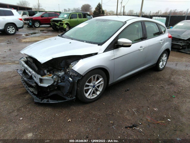 Ford FOCUS SE 2017 1FADP3K28HL225022 Image 2