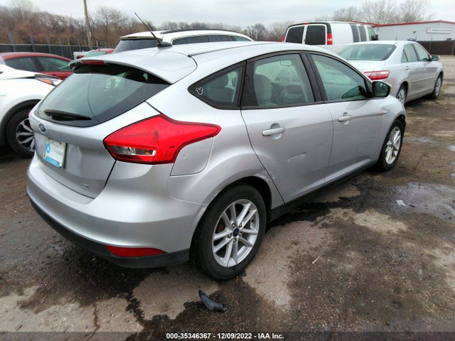 Ford FOCUS SE 2017 1FADP3K28HL225022 Image 4