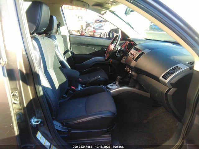 JA4JT3AW5DU020110 Mitsubishi Outlander Se