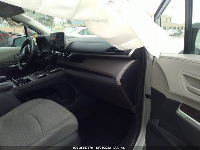 2021 Toyota Sienna, VIN: 5TDKRKEC2MS029578