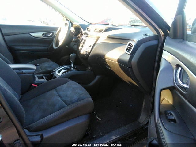 2016 Nissan Rogue, VIN: KNMAT2MT1GP669312