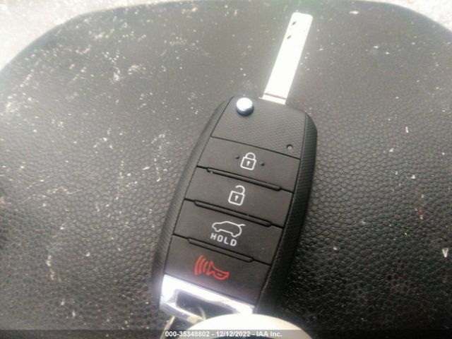 KNDJN2A27H7428815 KIA Soul Base
