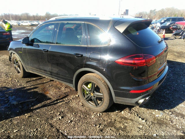 2016 Porsche Cayenne, VIN: WP1AE2A2XGLA64197