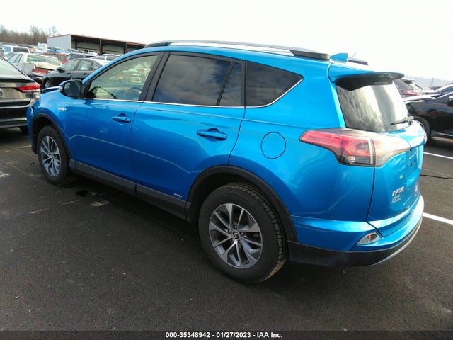 2017 Toyota RAV4, VIN: JTMRJREV4HD129439