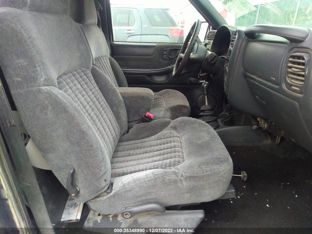 2001 CHEVROLET S-10 LS VIN: 1GCCS145518106983